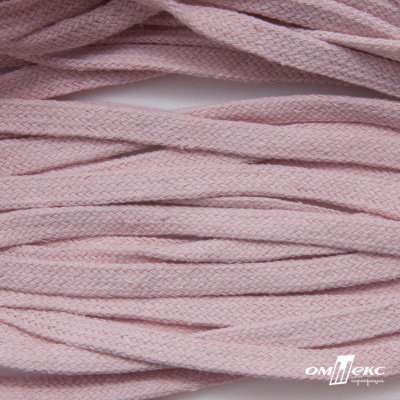 Шнур плетеный d-8 мм плоский, 70% хлопок 30% полиэстер, уп.85+/-1 м, цв.1019-св.розовый - купить в Керчи. Цена: 735 руб.